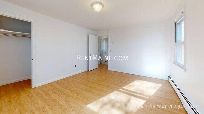 Foto del edificio - 238 Mt Hope Ave