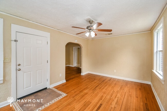 Building Photo - 339 Sunset Dr