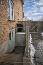 Building Photo - 109 Romance Dr