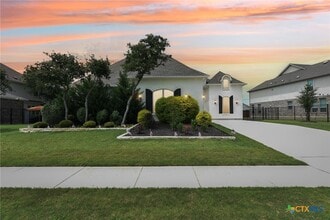 Building Photo - 1104 Scenic Dr