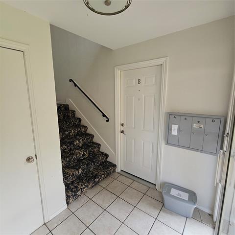Foto del edificio - 6033 Sandhurst Ln