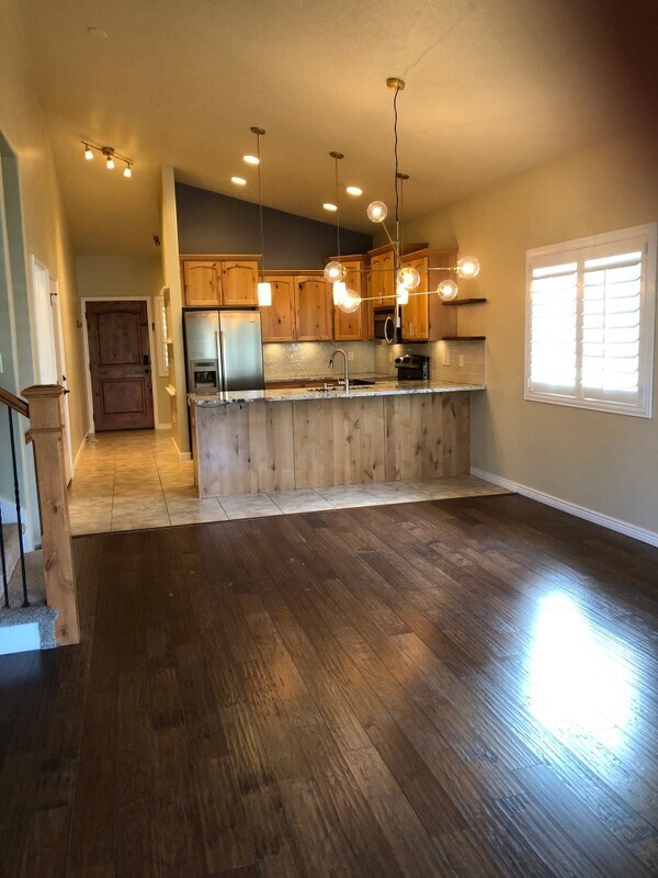 Foto del edificio - 2224 W MacKay Ln