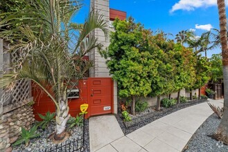 Building Photo - 257 Playa Del Sur St