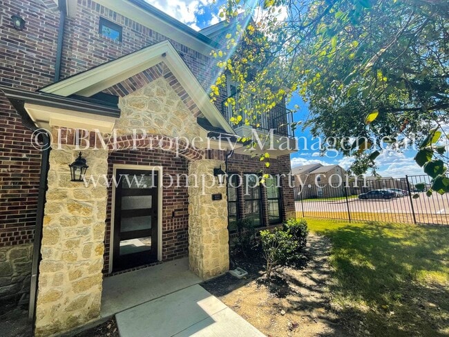 Foto del edificio - 322 Brothers Blvd