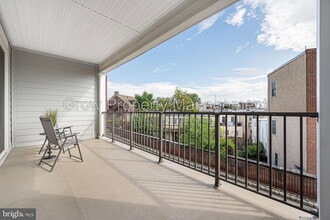 Building Photo - 202 Captains Way