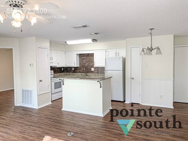 Building Photo - Cozy Apartment in Mobile!