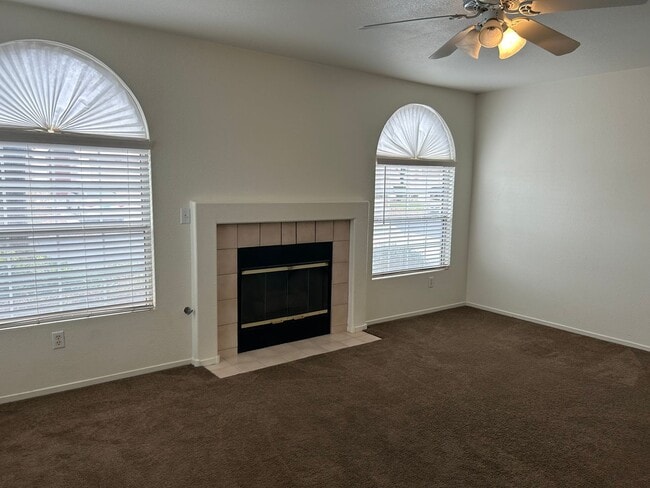 Foto del edificio - 2 story townhouse