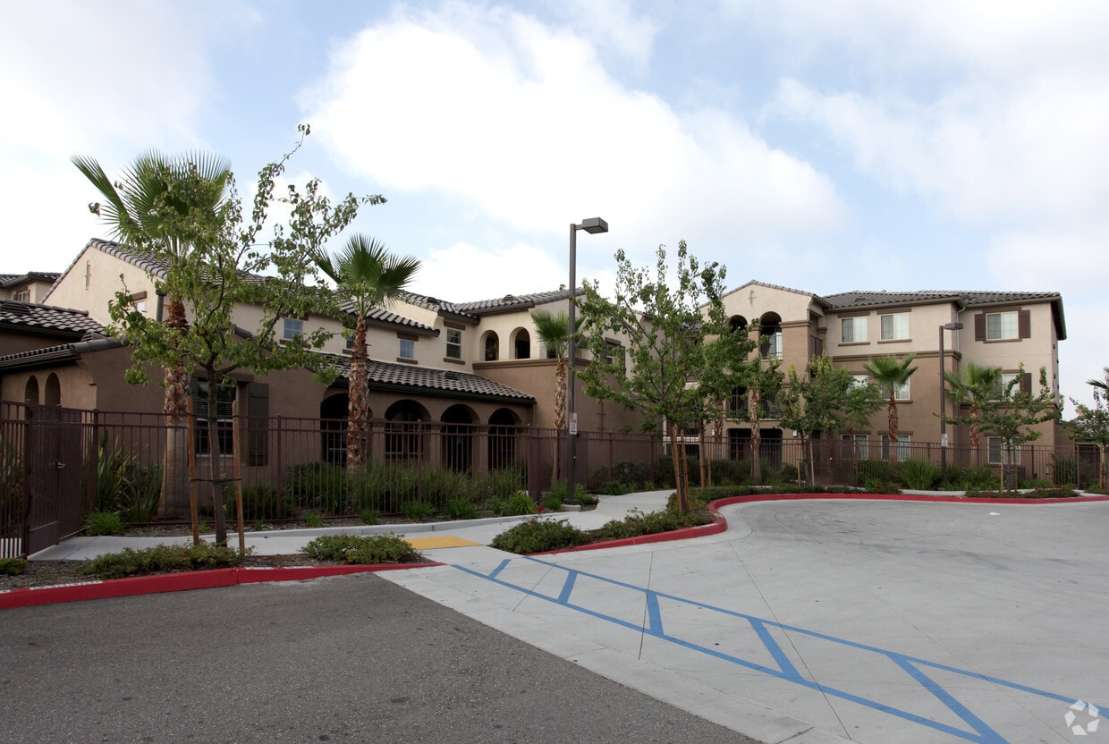Bay Family Apartments Moreno Valley Ca Apartments Com