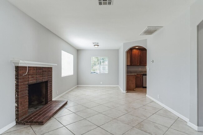 Foto del edificio - Welcome Home to Serenity and Convenience i...