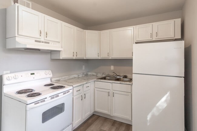 Interior Photo - One Forty Flats