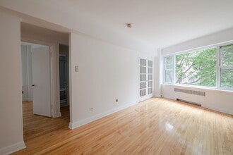Building Photo - 10 Av. Rosemount
