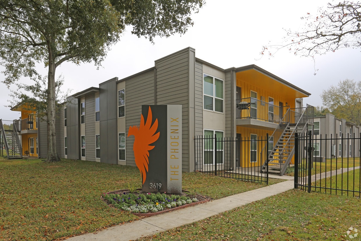 The Phoenix Apartments Lake Charles, LA