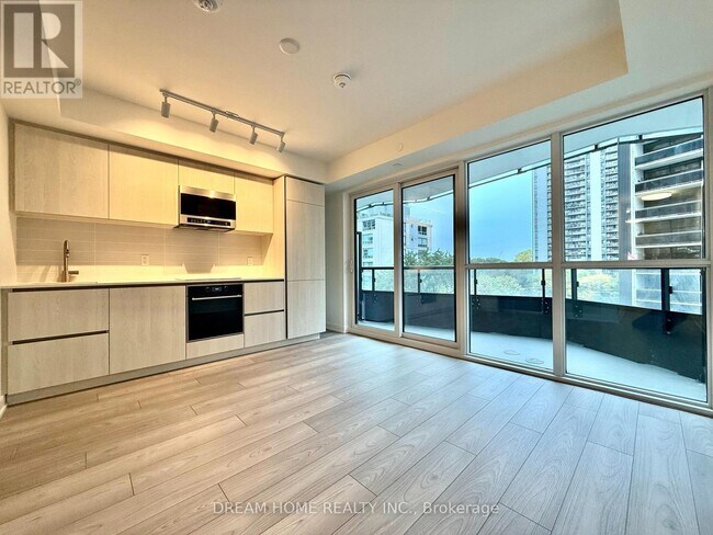 Photo du bâtiment - 120 Broadway Ave