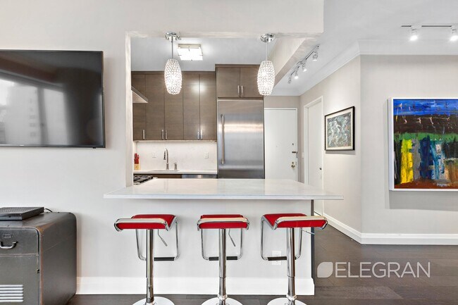 Foto del edificio - 1-Bedroom Condo in Lenox Hill