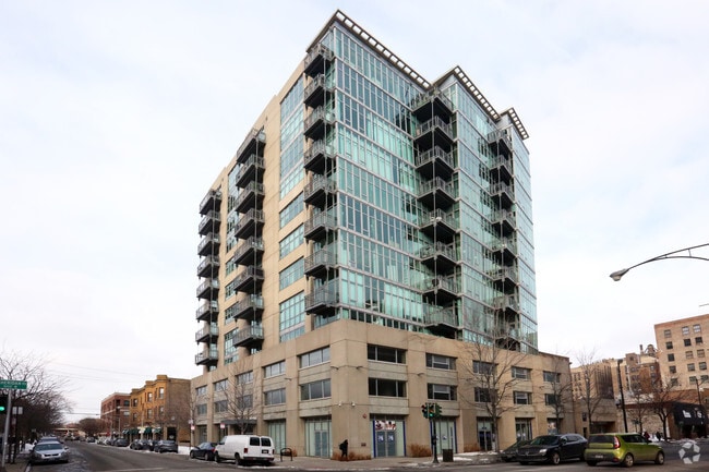 Primary Photo - The Parvenu