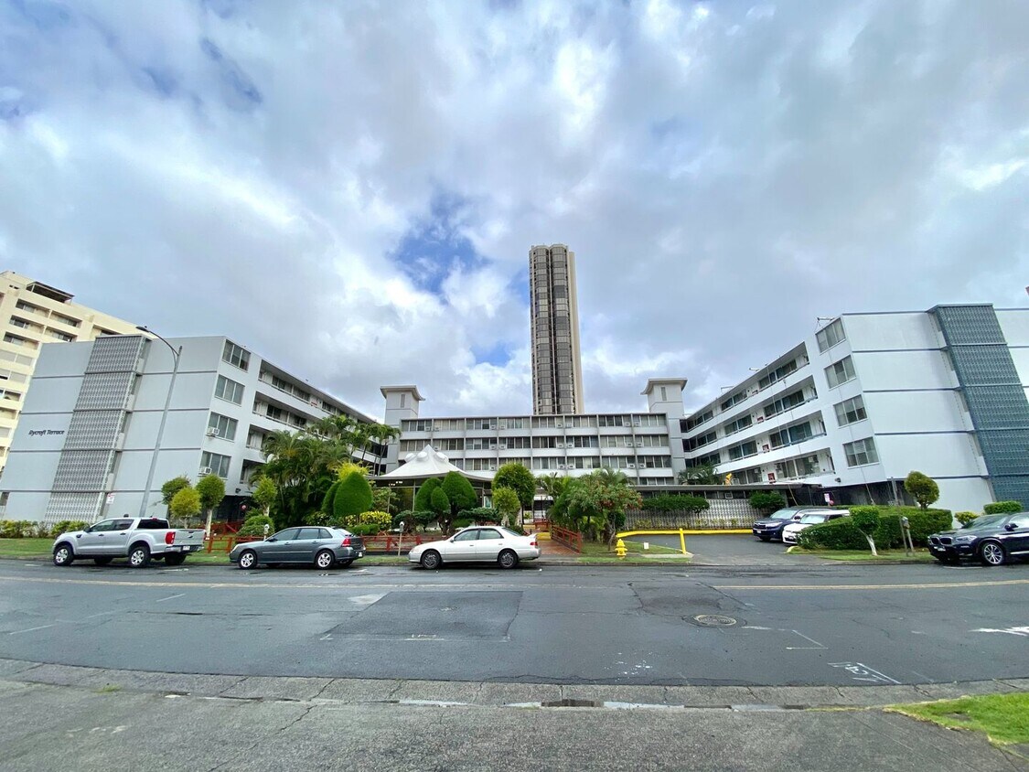 Foto principal - RYCROFT TERRACE- 1 Bed, 1 Bath, 1 Parking ...