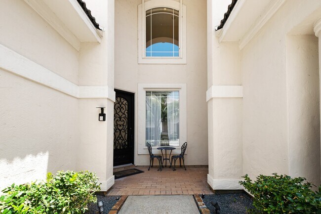 Foto del edificio - 305 Harborside Cir