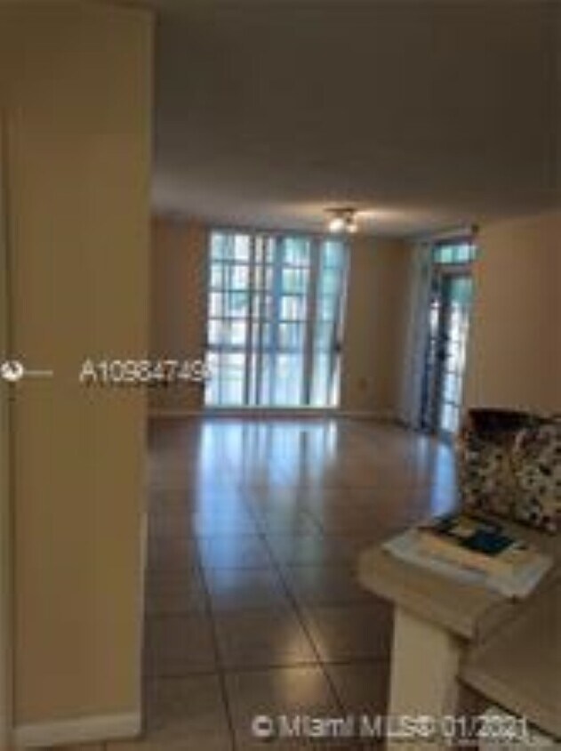 Foto principal - 1280 S Alhambra Cir