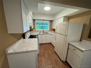 Building Photo - 722 Sherwood Ave