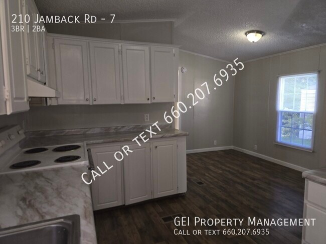 Building Photo - 210 Jamback Rd