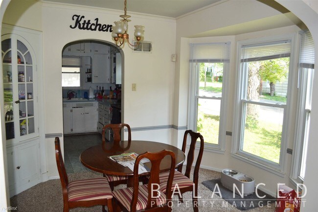 Building Photo - 3 br, 2 bath House - 1201 SW Collins Ave