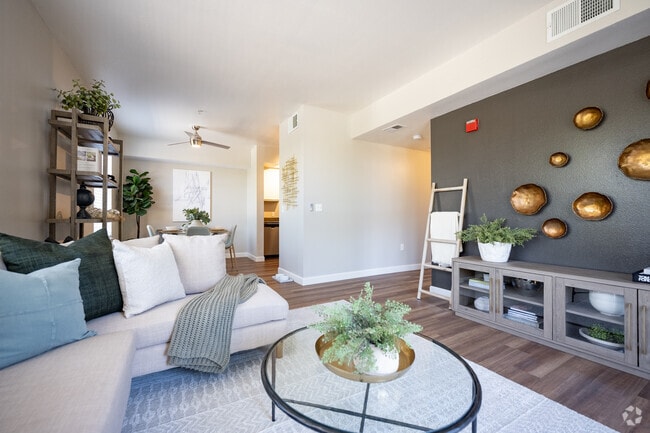 1BR, 1BA - 798SF - The Meadows at Fountaingrove