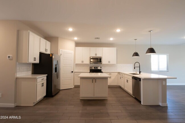 Building Photo - 2766 Fossil Ridge Rd
