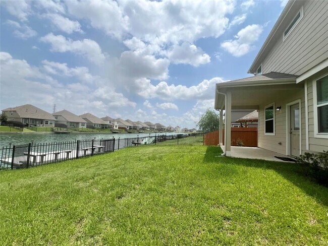Building Photo - 24722 Allori Ct