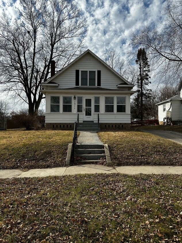 1311 Kellogg Ave, Ames, IA 50010 House Rental in Ames, IA