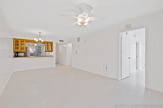 Building Photo - 1105 Bahama Bend