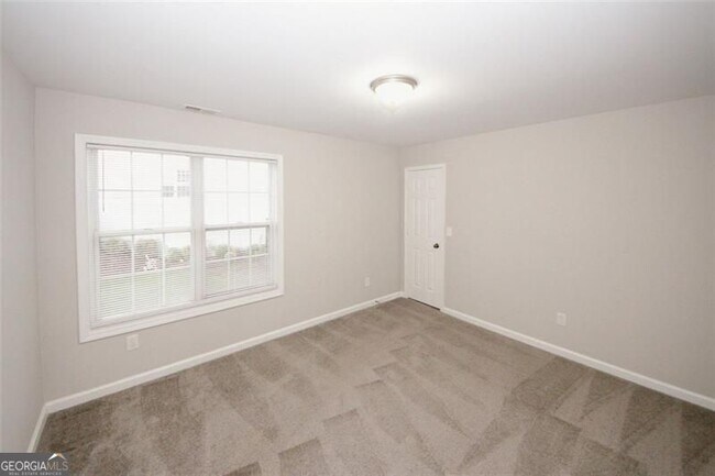 Foto del edificio - 365 Hunt Creek Dr