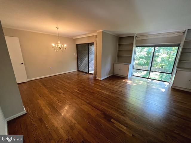 Foto del edificio - 8113 Inverness Ridge Rd