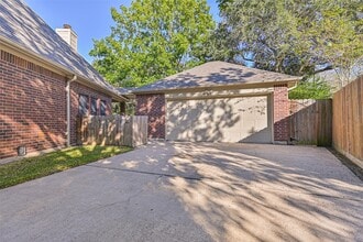 Building Photo - 2334 Pin Hook Ct