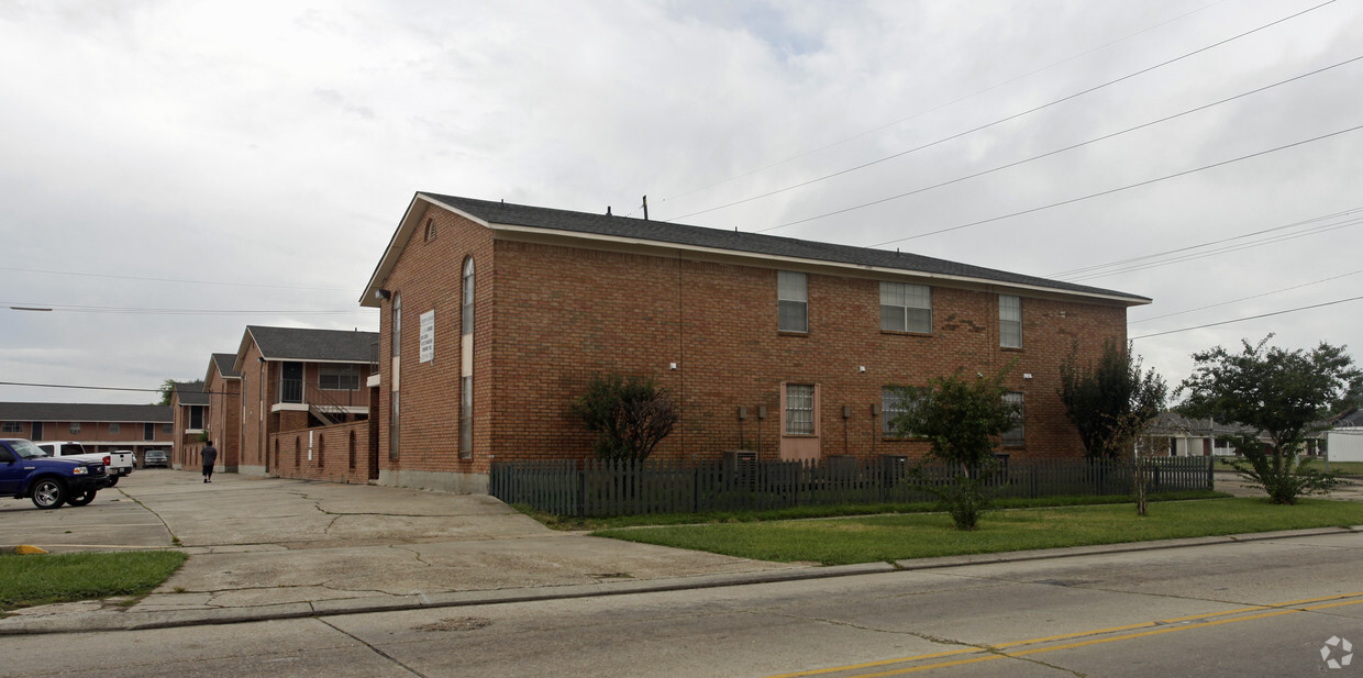 Primary Photo - Georgetown Apartments