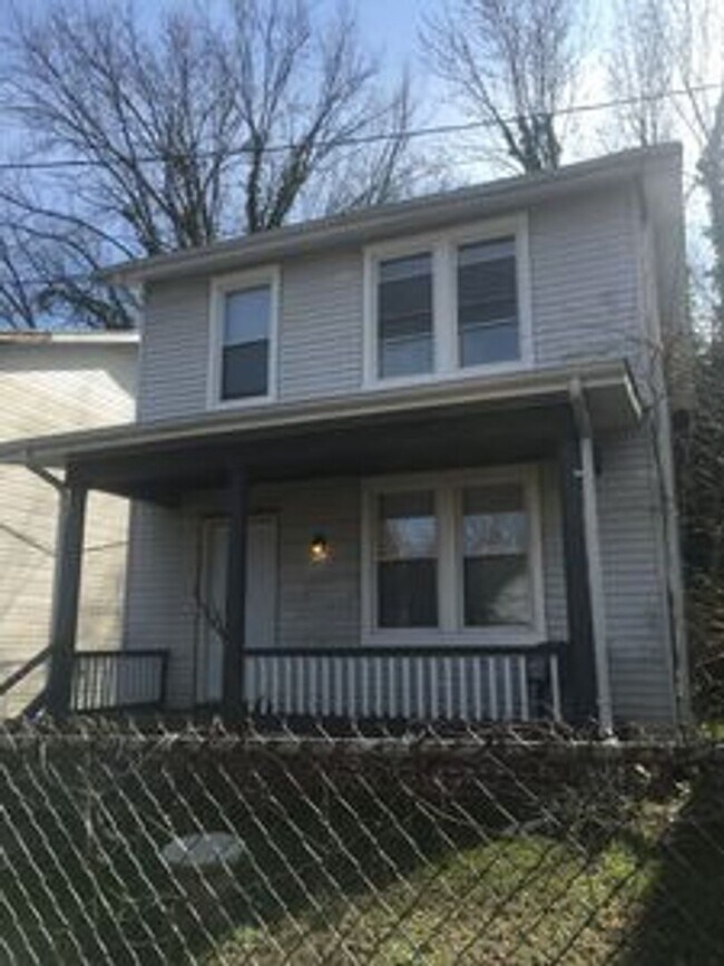 Foto del edificio - 3.5 bed house in Fulton Hill! Enjoy the beautiful neighborhood, central hvac, laundry, yard!