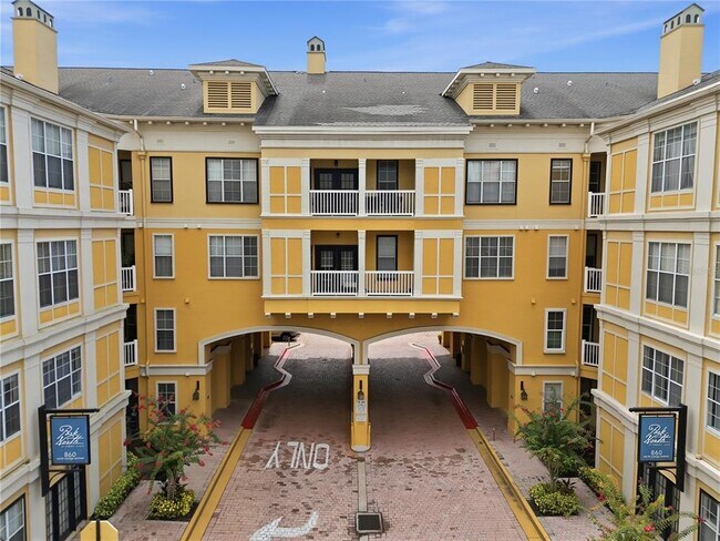 Foto del edificio - 860 N Orange Ave