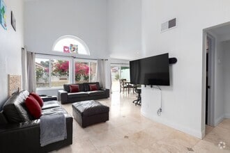 Building Photo - 12051 Via Zapata