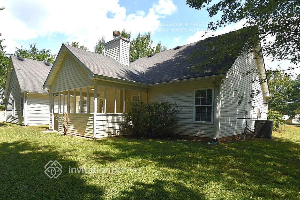 Primary Photo - 2990 Lenora Springs Dr