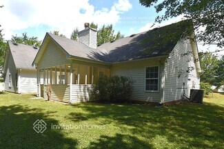 Building Photo - 2990 Lenora Springs Dr