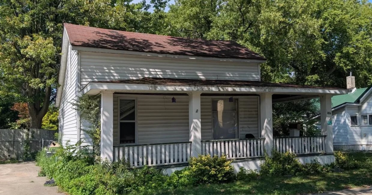 Primary Photo - 4 bed 1 bath