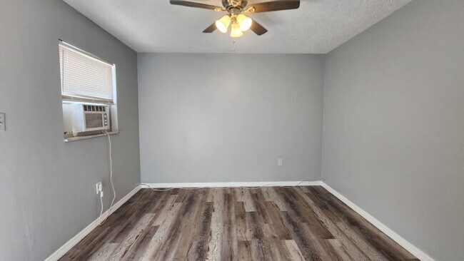 Foto del edificio - 7317 46th Ave N