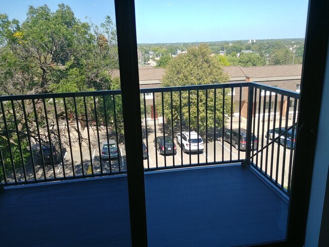 Foto del edificio - 255 Western Ave N