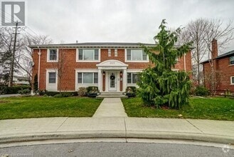 Building Photo - 2123 Harris Crescent
