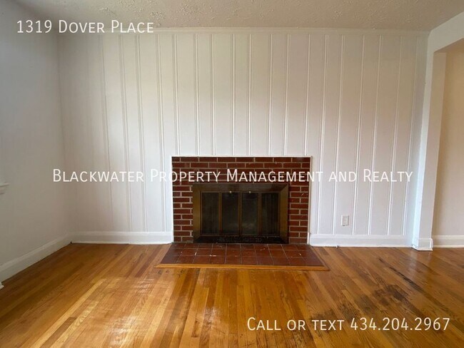 Foto del edificio - 1319 Dover Pl