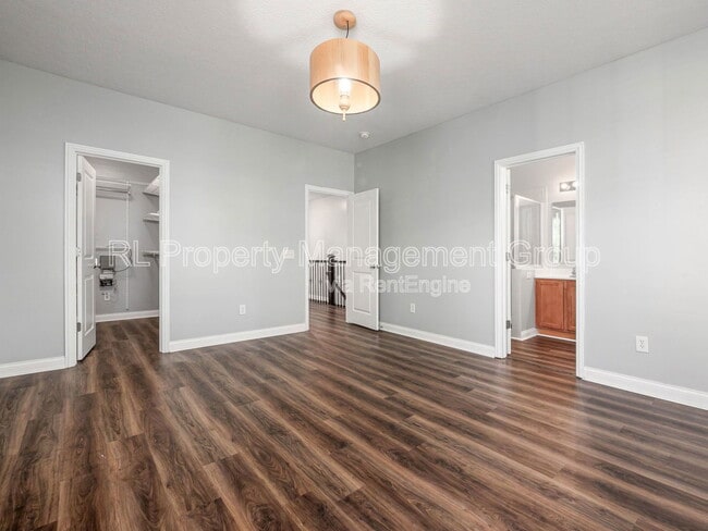 Building Photo - 2853 Acarie Dr