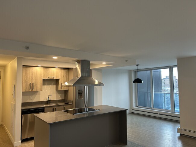 Photo du bâtiment - 5633-5633 Fenwick St