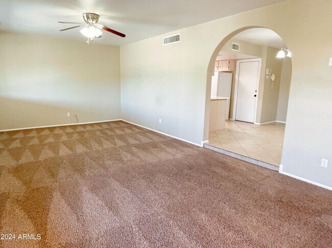 Building Photo - 3809 W Danbury Dr