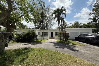 Building Photo - 7132 SW 65th Ave