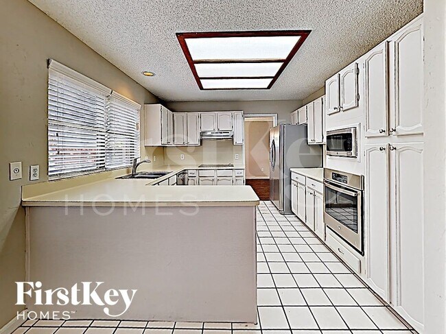 Foto del edificio - 6001 Ponderosa Trail Ct