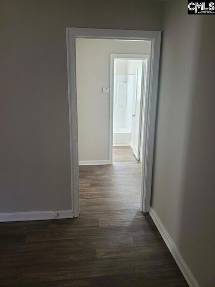 Foto del edificio - 332 S Bull St